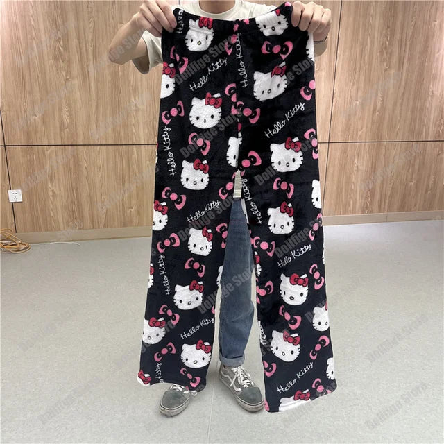 Sanrio Hello Kitty Pyjamas Schwarz Anime Flanell Frauen Warm Woolen Whitecartoon Casual Home Hosen Herbst Mode Hosen Geschenke 