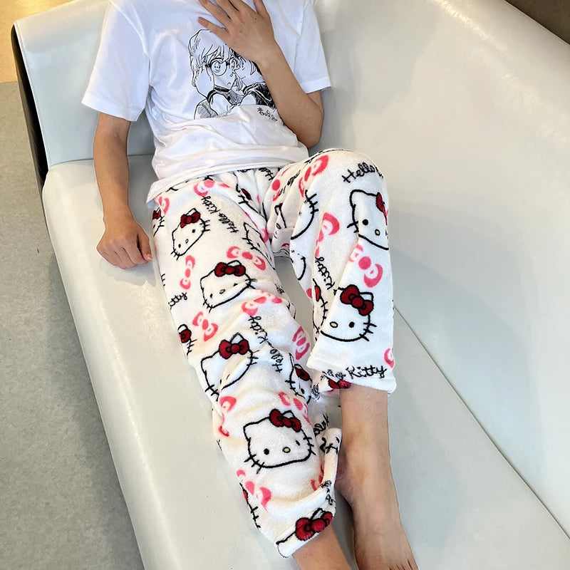 Sanrio Hello Kitty Pyjamas Schwarz Anime Flanell Frauen Warm Woolen Whitecartoon Casual Home Hosen Herbst Mode Hosen Geschenke 