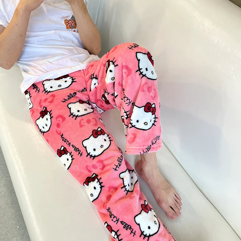 Sanrio Hello Kitty Pyjamas Schwarz Anime Flanell Frauen Warm Woolen Whitecartoon Casual Home Hosen Herbst Mode Hosen Geschenke 